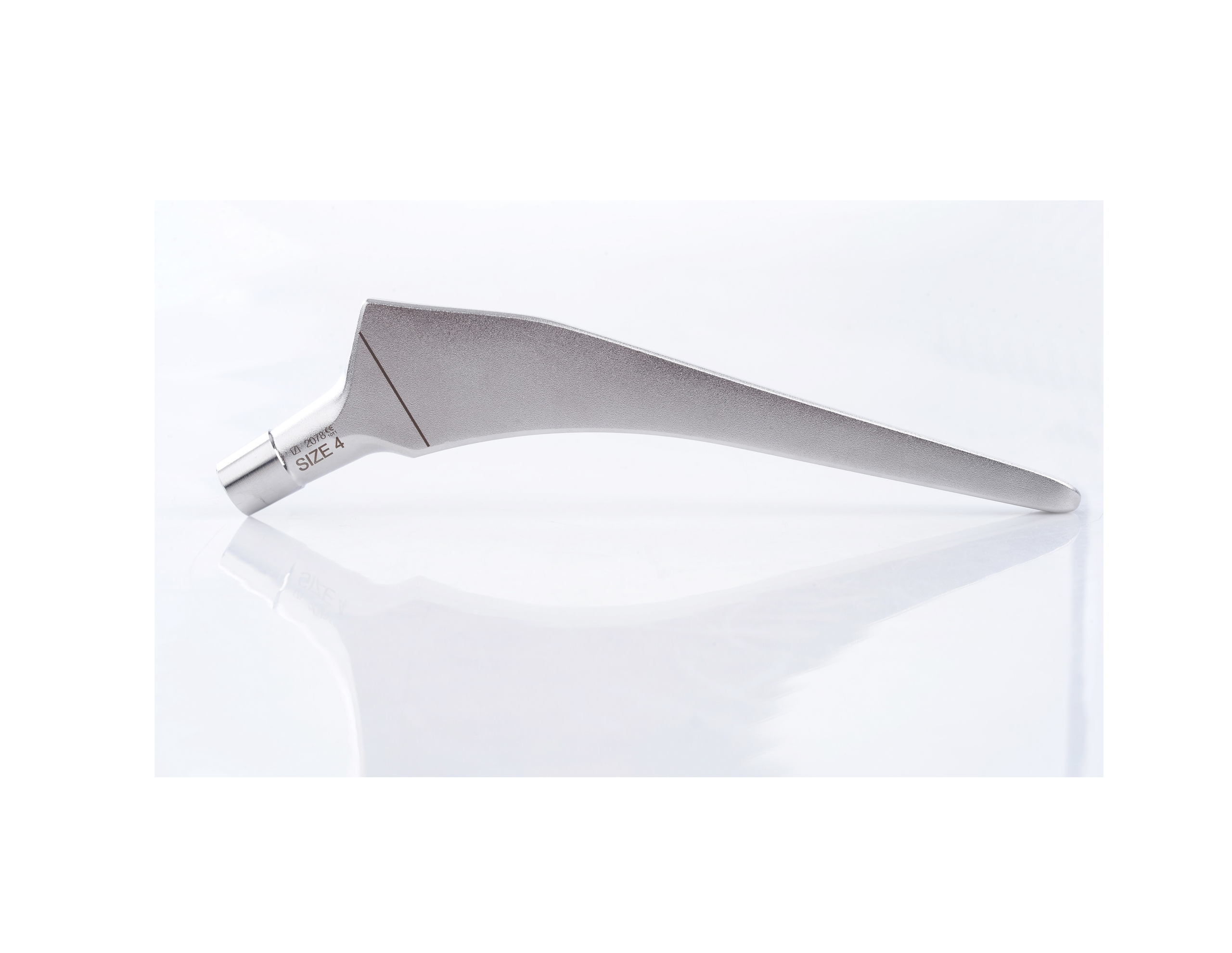 Pannon revíziós, cementes csípőprotézis szár