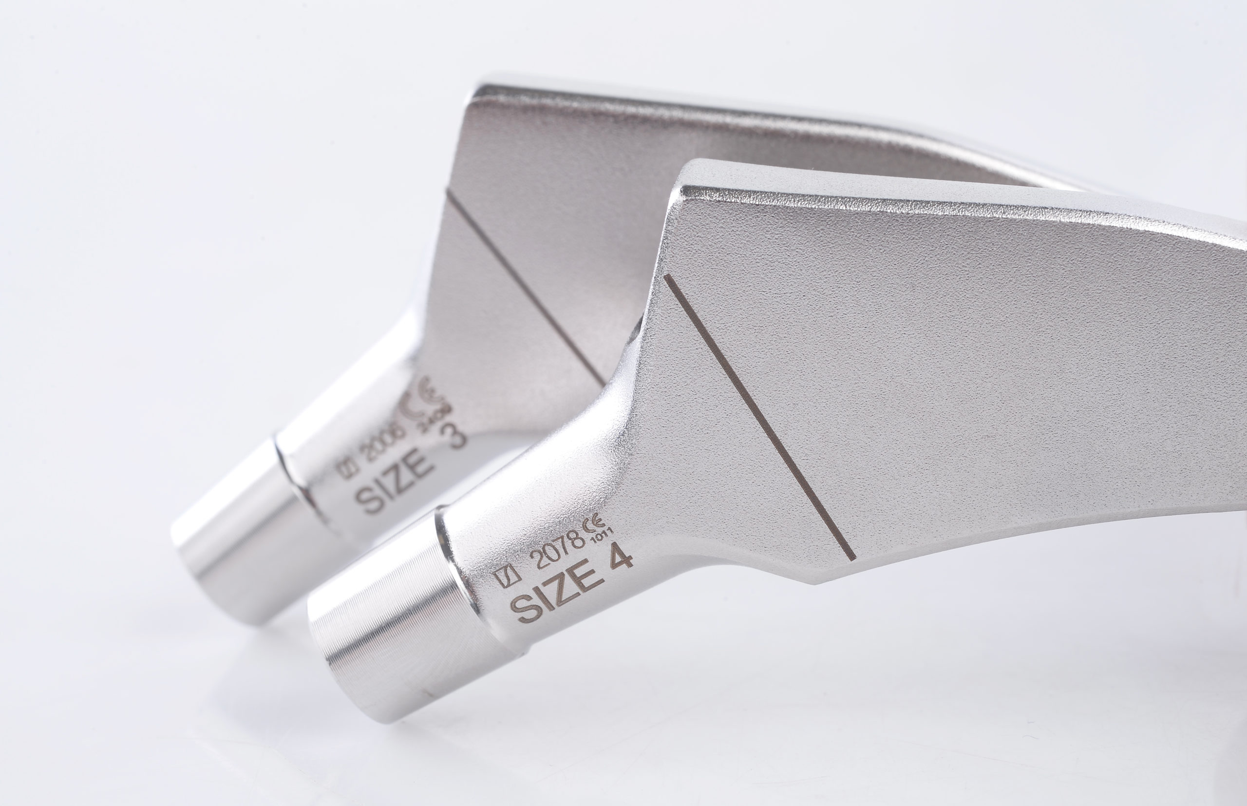 Pannon cementes, lateralizált csípőprotézis szár - Image 2